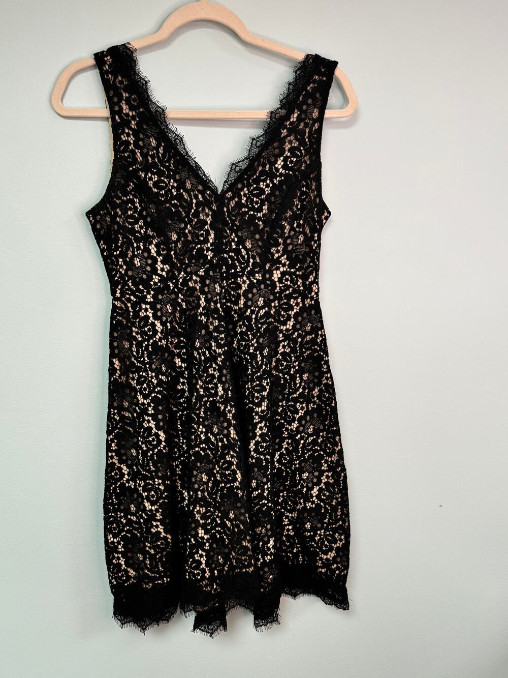 EUC! Soprano Fit & Flare Lace V-Neck Dress - Black - Small